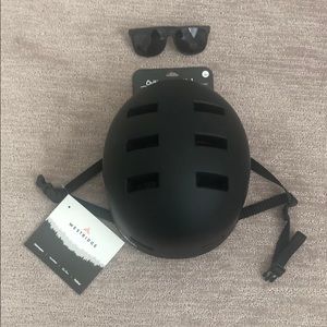 WESTRIDGE black helmet + UV sunglasses